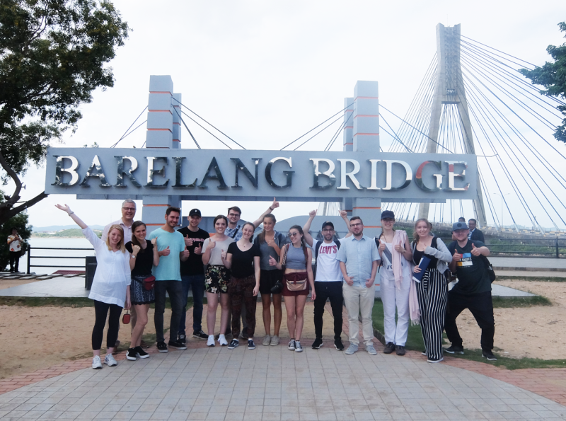 Barelang bridge connects Batam with its hinterland. It is promoted as one of few tourist attractions besides the growing number of resorts and golf courses.